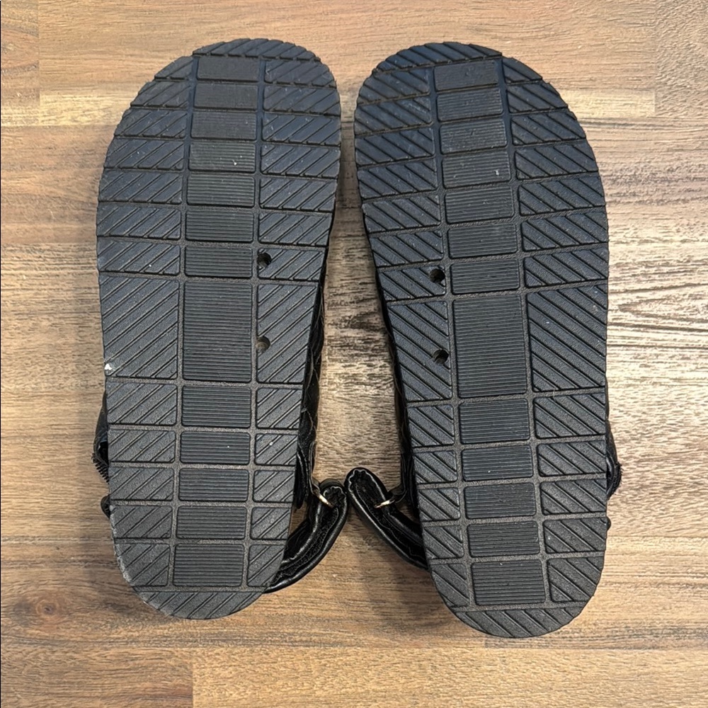 Sandals - Picture 6 of 7